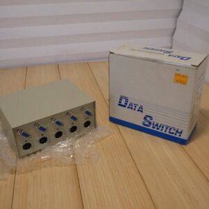 NOS Manual DB15 HD15 VGA & 5-Pin AT-Keyboard ABCD Switch 4 position in, 1 out
